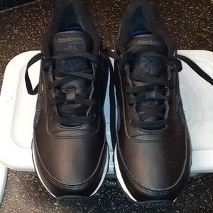 Womens Reebok sneakers